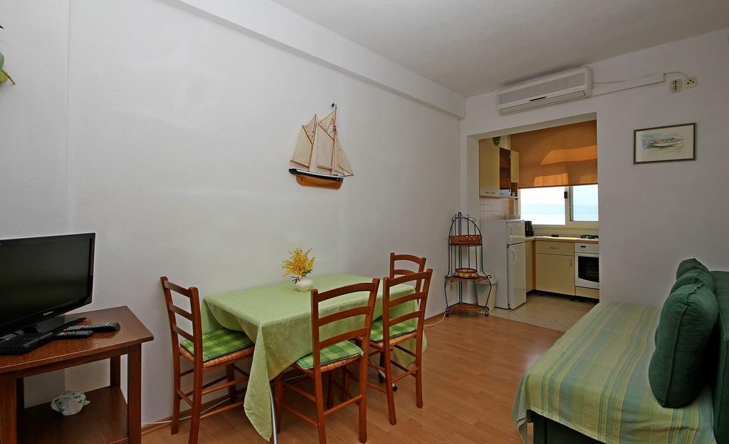 Apartments Adrion Drasnice Rom bilde